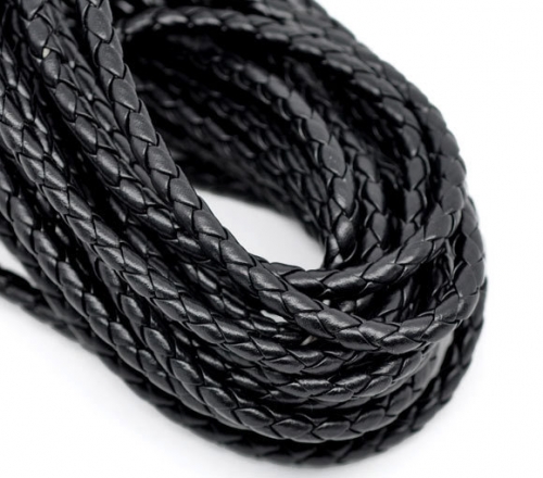 Шнурок кожаный плетеный ф 2,5 мм черный_0 429284 350.00 ₽