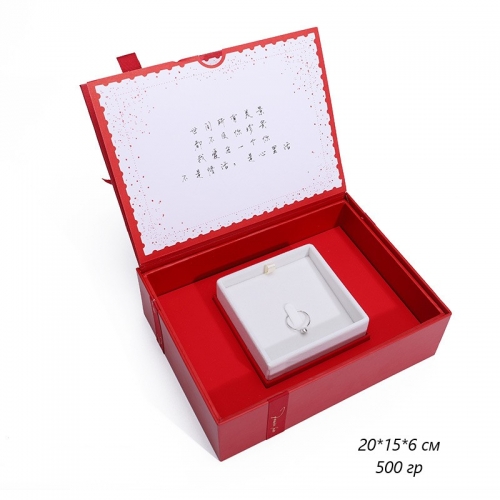Красно-белая подарочная коробочка для ювелирных украшений, 20*15*6 см_4 500245 974.59 ₽